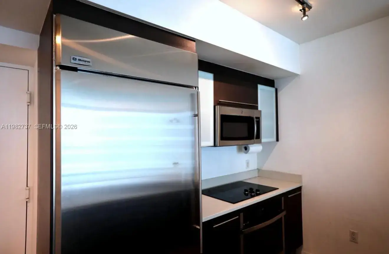 500 Brickell Ave # 2904, Miami FL 33131