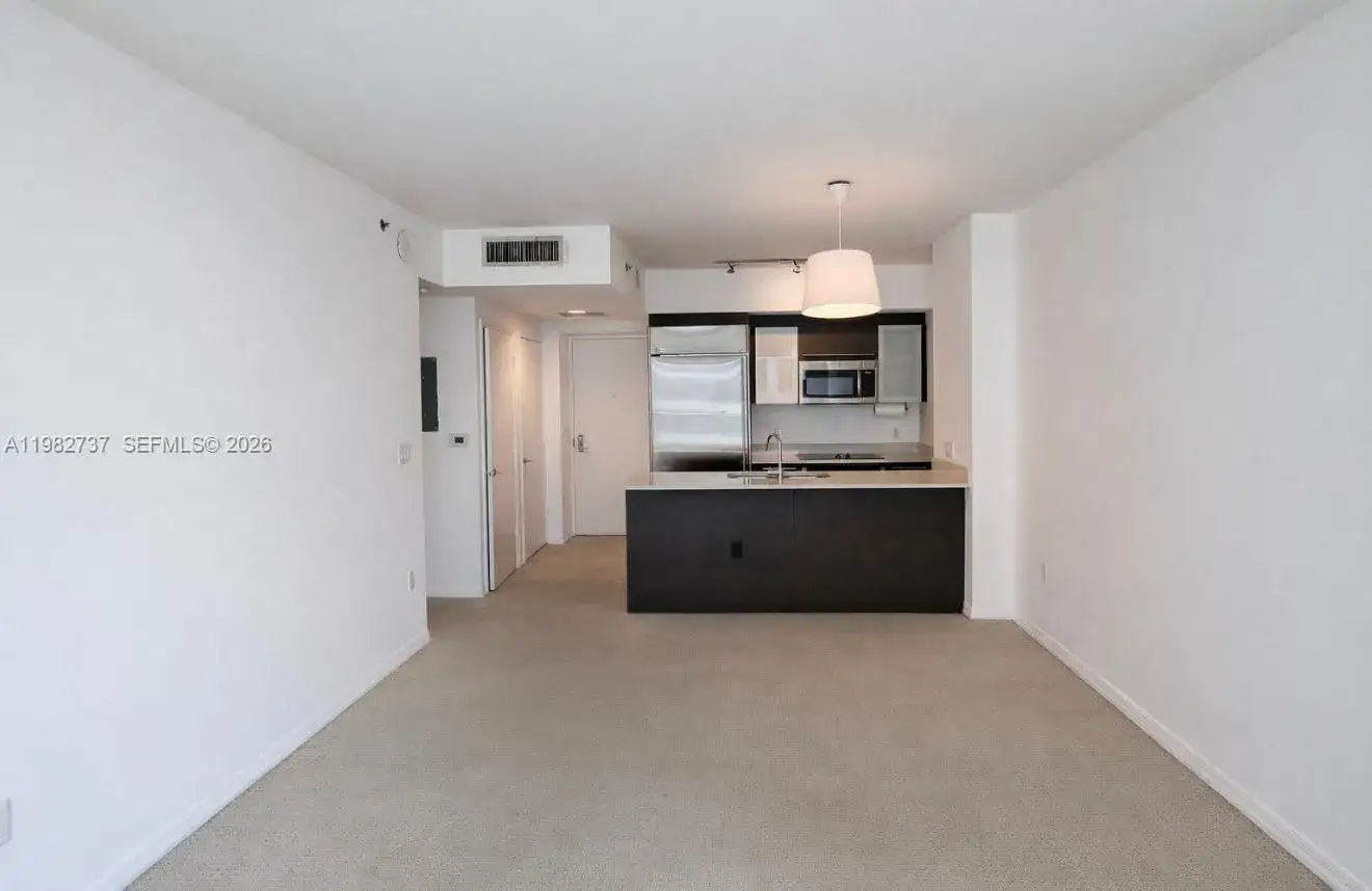 500 Brickell Ave # 2904, Miami FL 33131 photo 2