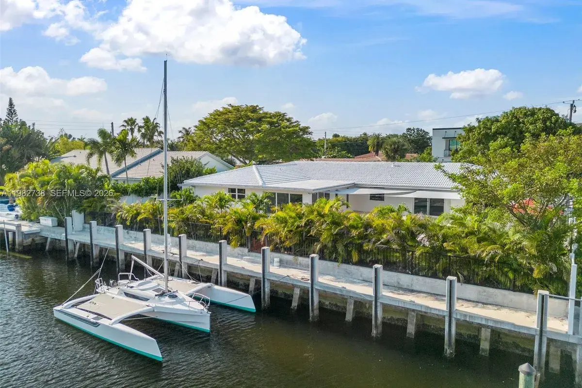 2816 NE 35th St, Fort Lauderdale FL 33306
