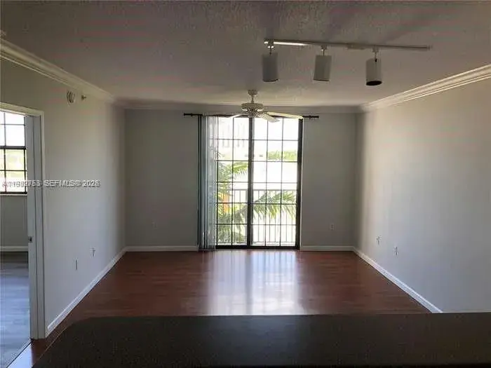 1919 van buren # 619a, Hollywood FL 33020