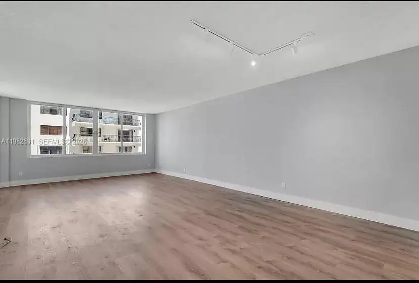 5401 Collins Ave # 411, Miami Beach FL 33140 photo 3