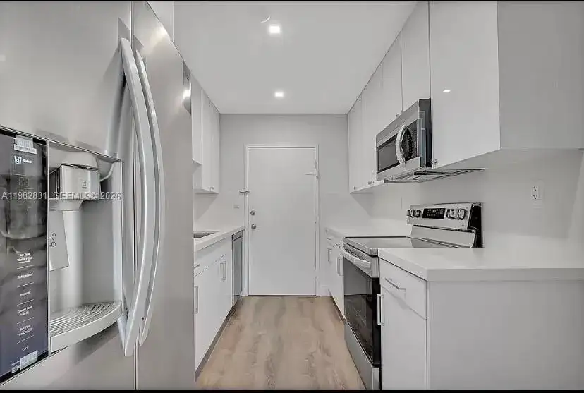 5401 Collins Ave # 411, Miami Beach FL 33140 photo 4