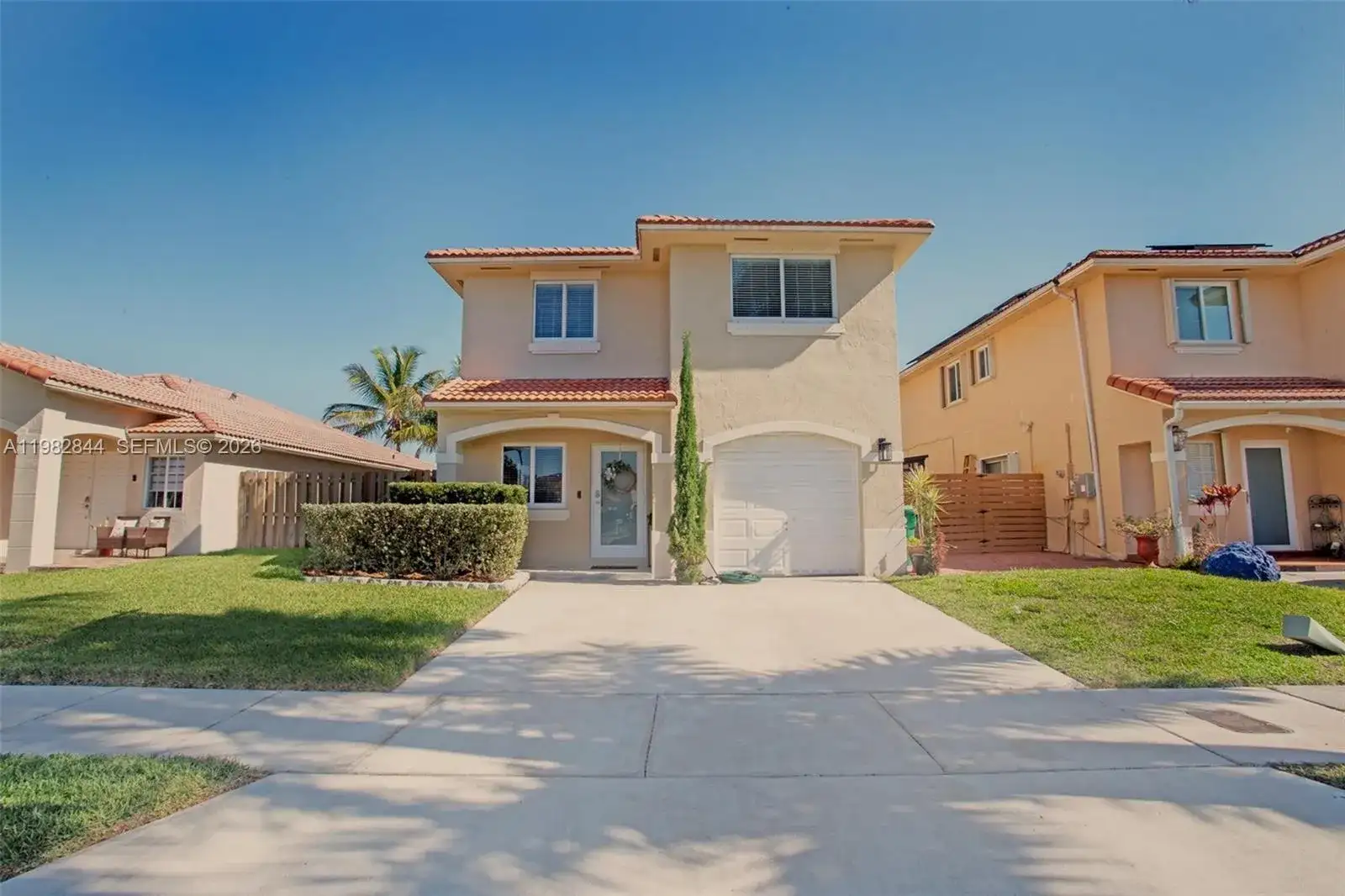 8957 SW 214th St, Cutler Bay FL 33189 photo 2