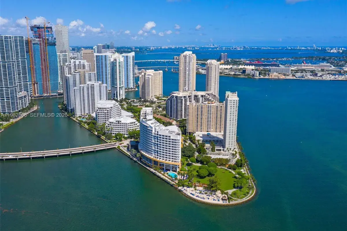 701 Brickell Key Blvd # 910, Miami FL 33131