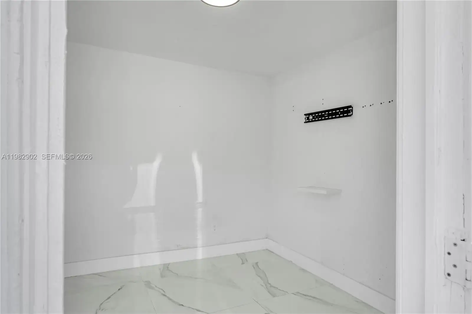 250 NW 34th Ave, Miami FL 33125 photo 5