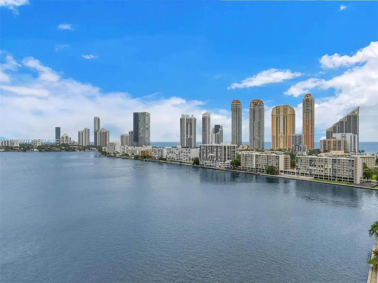 301 174th St # 1818, Sunny Isles Beach FL 33160 photo 2