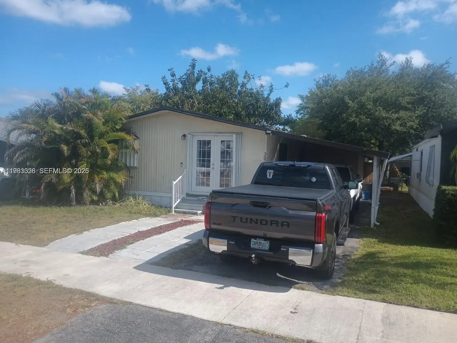 3024 SW 51st St, Dania Beach FL 33312