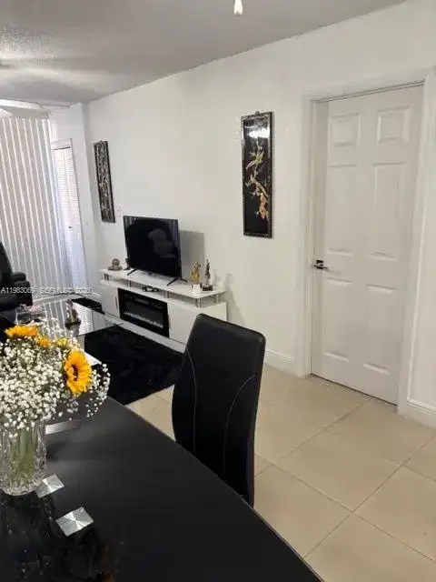 1750 W 56 st # 112, Hialeah FL 33012 photo 2