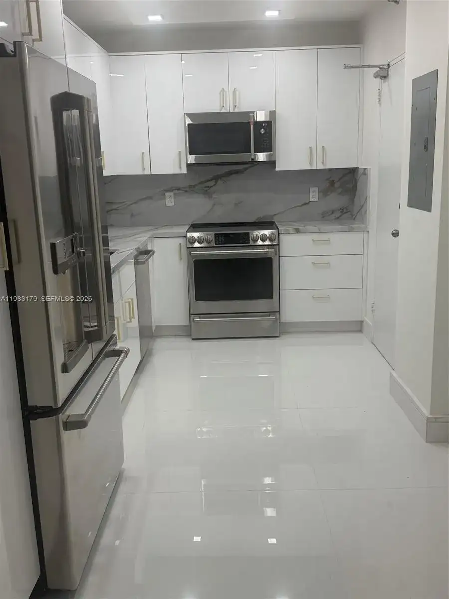 10185 Collins Ave # 606, Bal Harbour FL 33154 photo 3