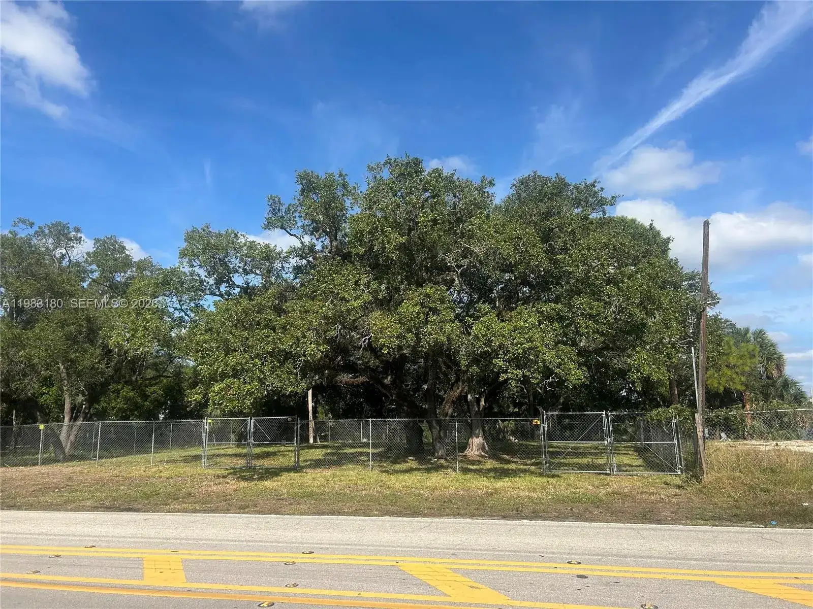 2551 SW 36th St, Dania Beach FL 33312 photo 4