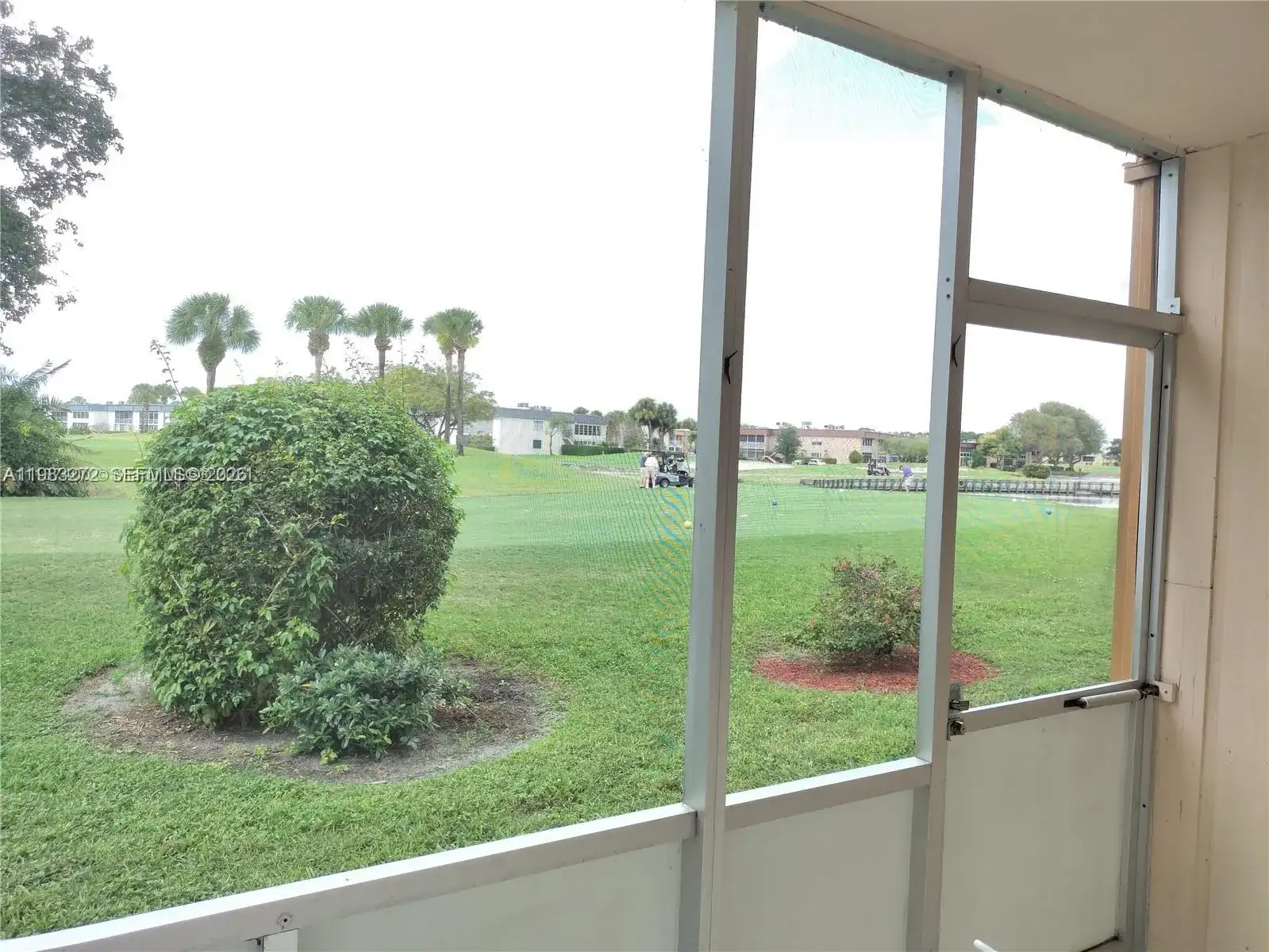 452 Flanders J # 452, Delray Beach FL 33484 photo 2