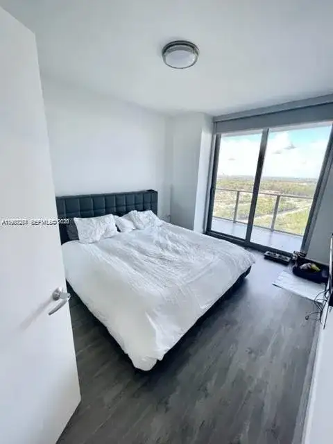16385 Biscayne Blvd # 2702, North Miami Beach FL 33160 photo 2