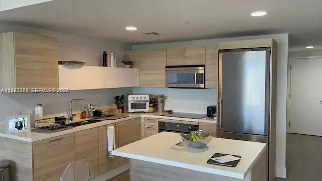 16385 Biscayne Blvd # 2702, North Miami Beach FL 33160 photo 3