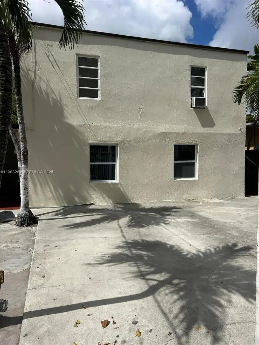 2908 NW 14 ct # 1, Miami FL 33142 photo 3