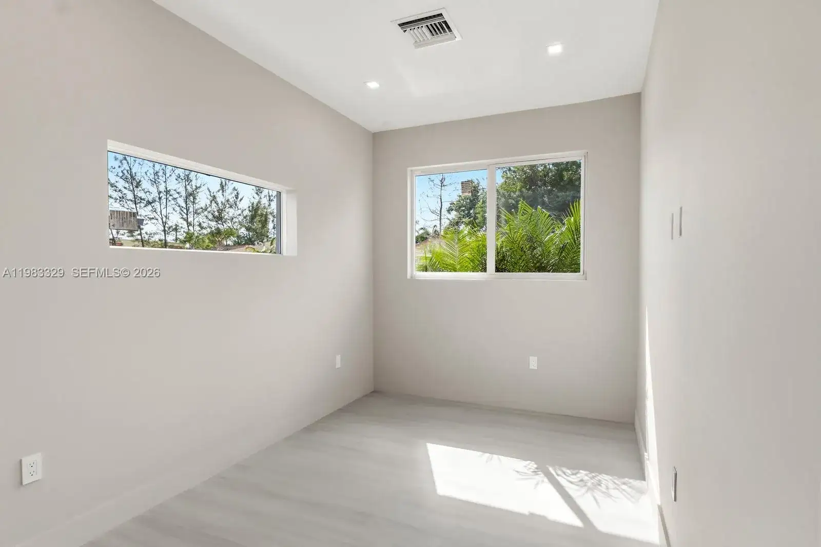 1028 NW 8th Ave, Fort Lauderdale FL 33311 photo 2