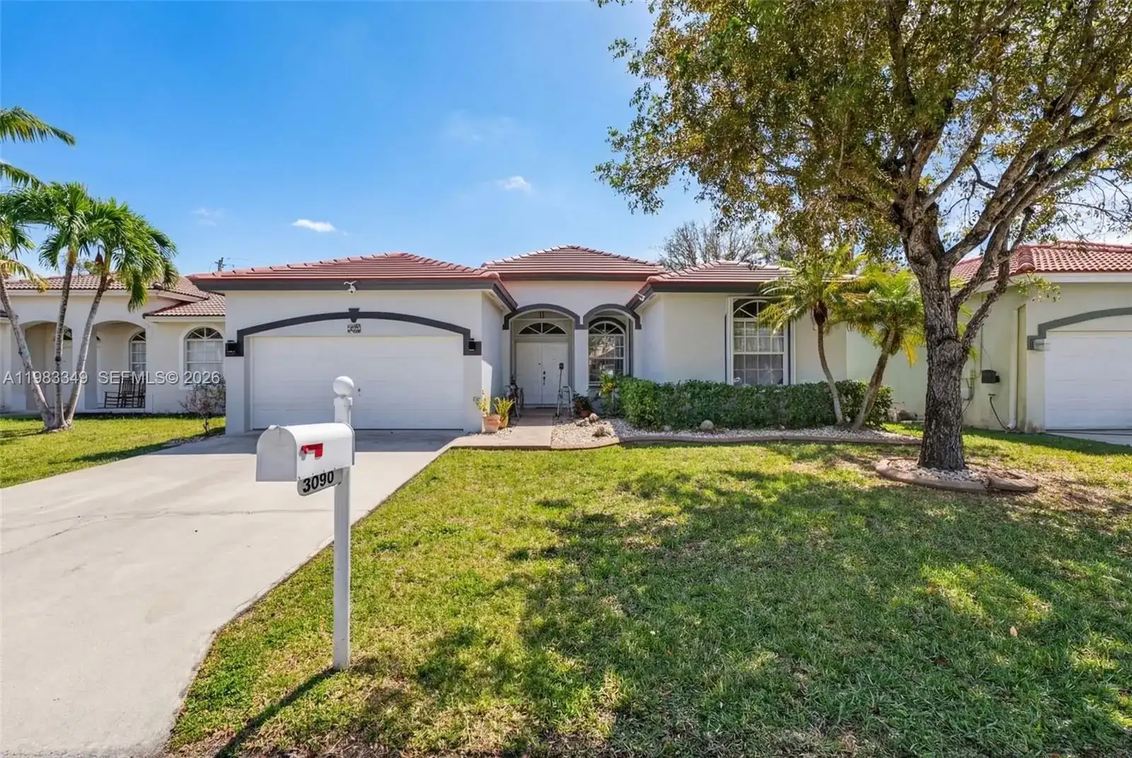 3090 SE 7th Pl, Homestead FL 33033 photo 2