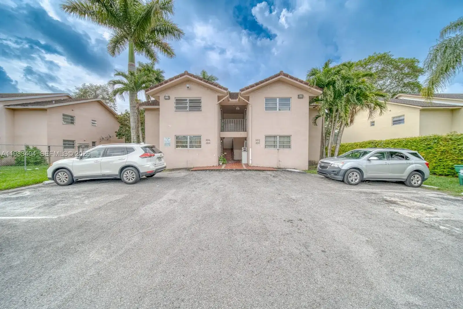 300 NE 143rd St # 306, Miami FL 33161 photo 3