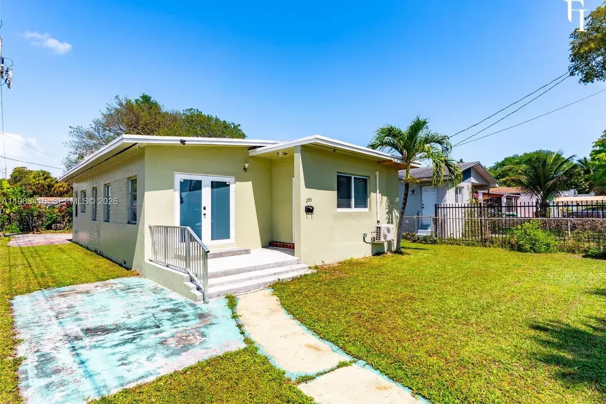 1195 NW 48th St, Miami FL 33127