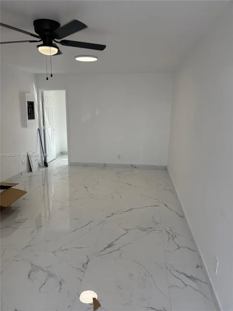 300 NW 16th St # 5, Fort Lauderdale FL 33311