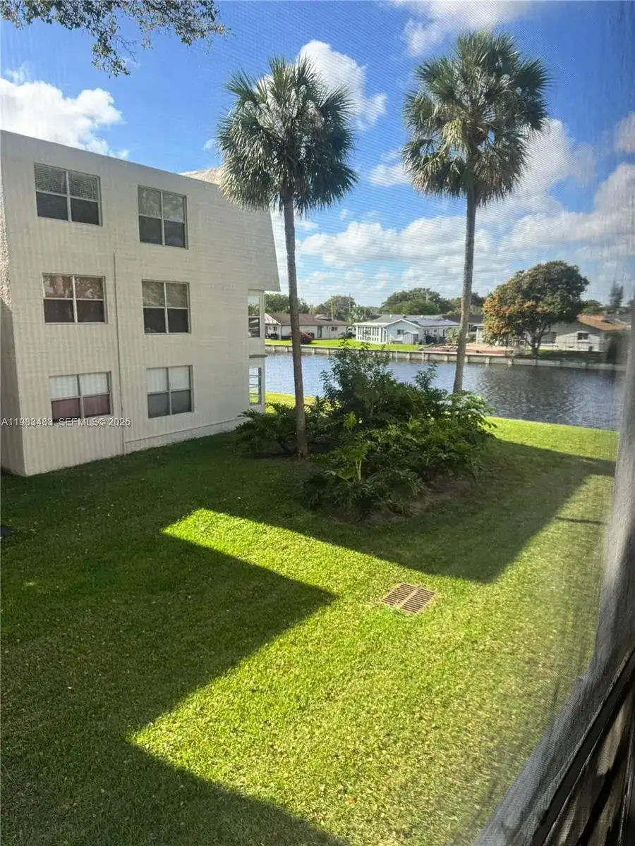 9400 Lime Bay Blvd # 206, Tamarac FL 33321 photo 4