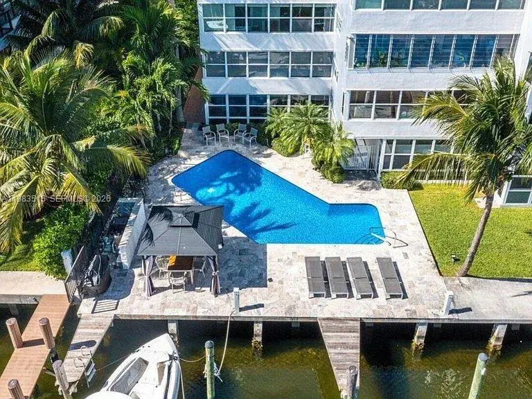 40 Isle Of Venice Dr # 6, Fort Lauderdale FL 33301