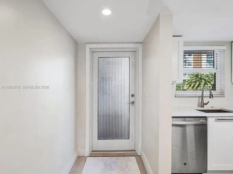 40 Isle Of Venice Dr # 6, Fort Lauderdale FL 33301