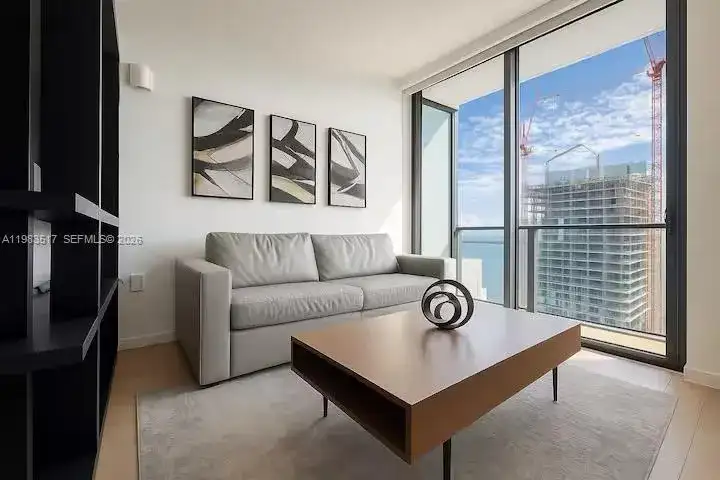398 NE 5th St # 3516, Miami FL 33132 photo 5