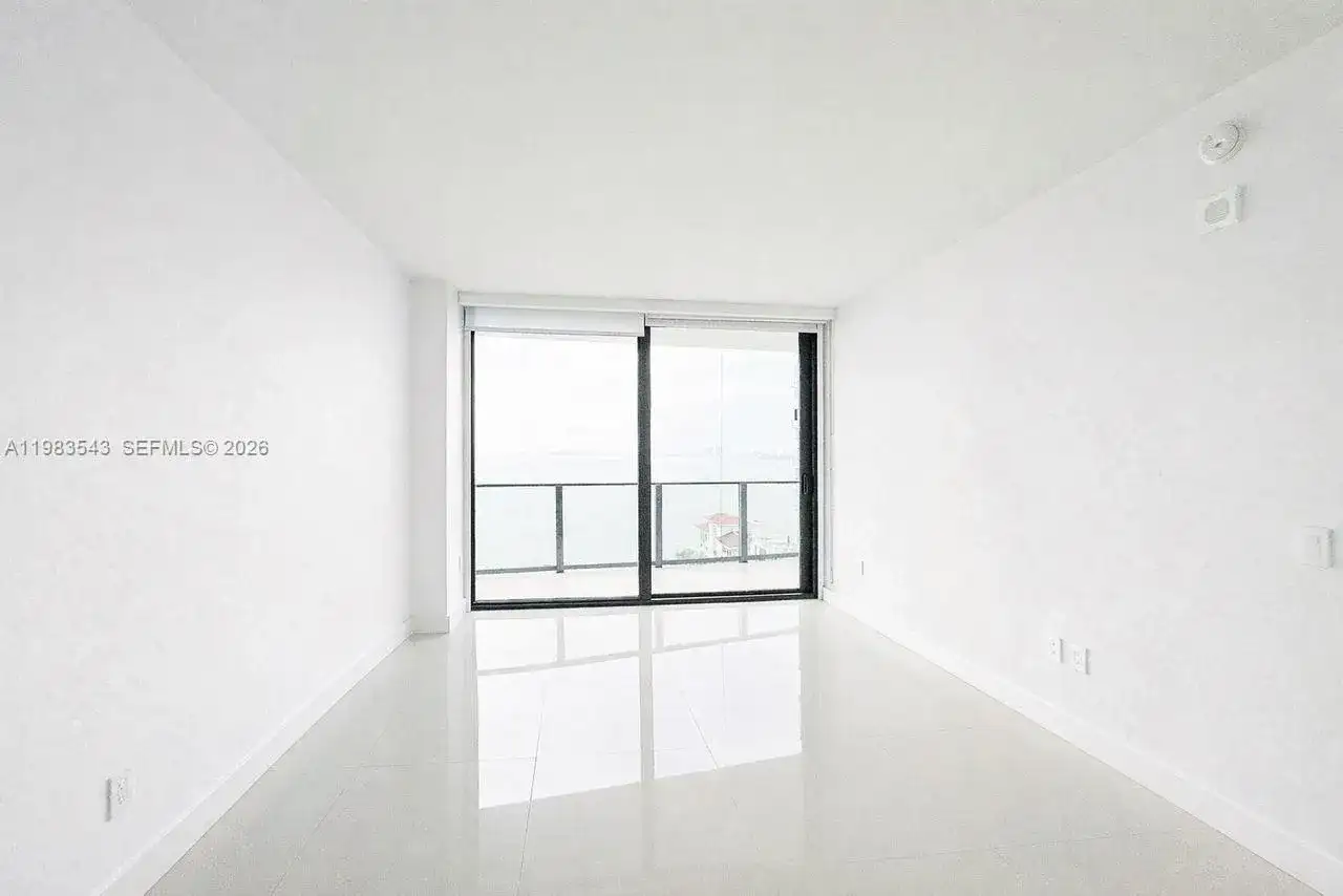 460 NE 28th St # 1407, Miami FL 33137 photo 4