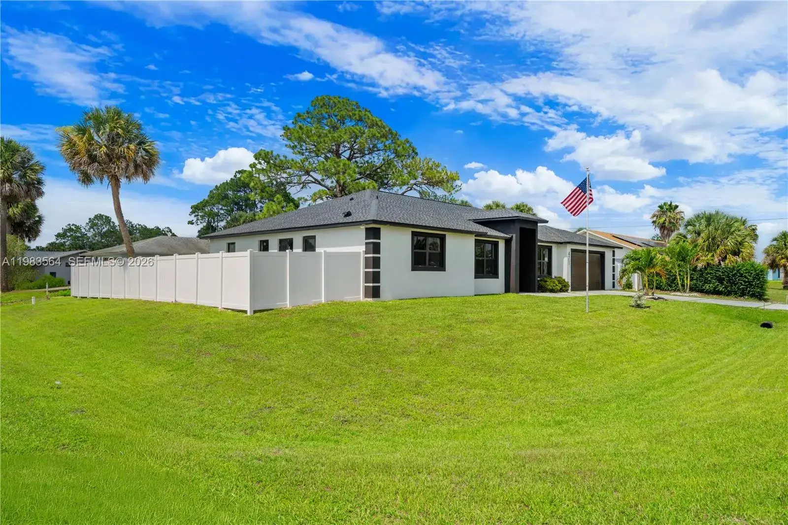 471 NE Americana, Palm Bay FL 32907