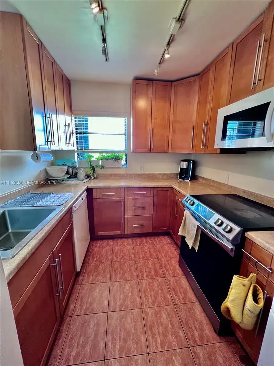 1617 Jefferson Ave, Miami Beach FL 33139 photo 5