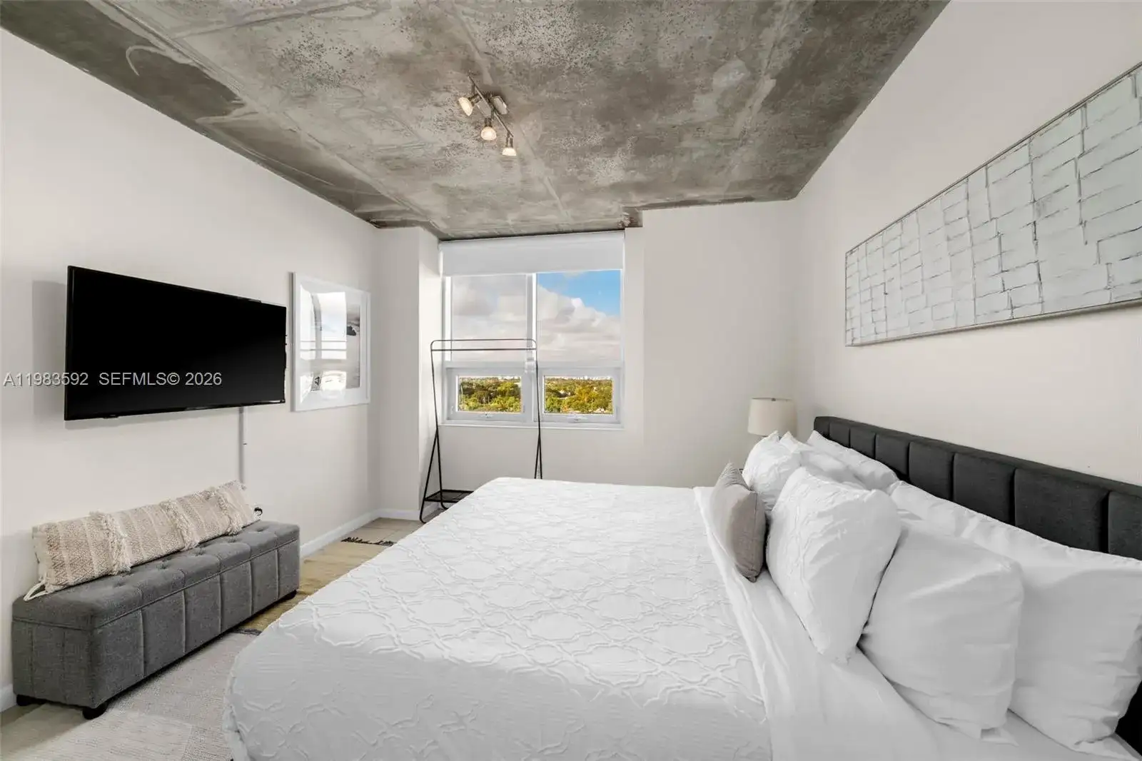 3250 NE 1st Ave # 814, Miami FL 33137 photo 4