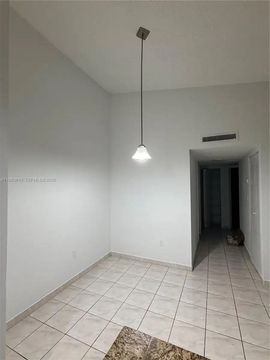 927 NE 199th St # 206, Miami FL 33179 photo 3