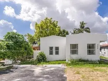 460 NW 82nd Ter, Miami FL 33150