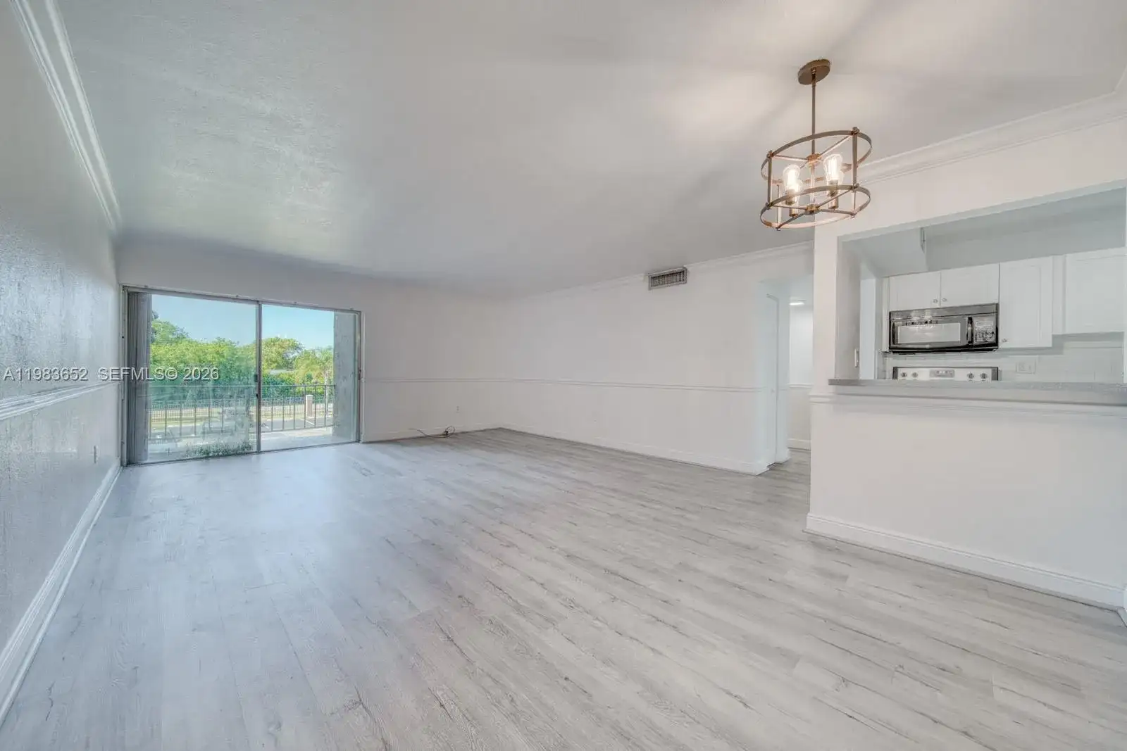 9459 SW 76th St # R5, Miami FL 33173 photo 5