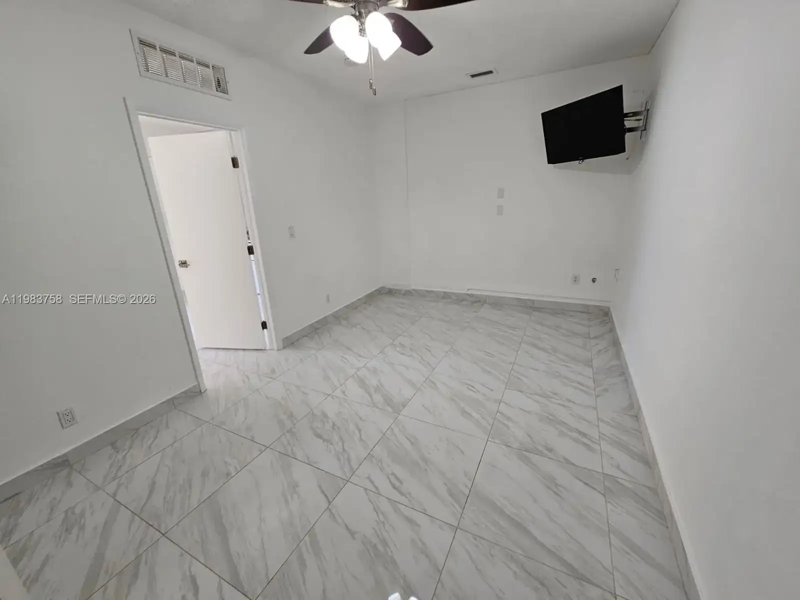 14835 SW 138th Ter # 1, Miami FL 33196 photo 3
