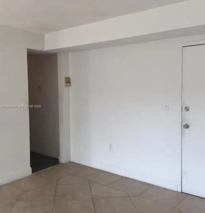 4705 NW 7th St # 7, Miami FL 33126 photo 2