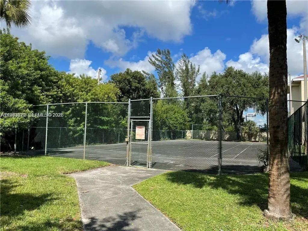 2445 SW 18th Ter # 124, Fort Lauderdale FL 33315