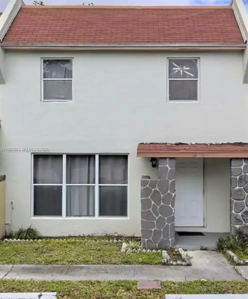 6593 Boulevard Of Champions, North Lauderdale FL 33068