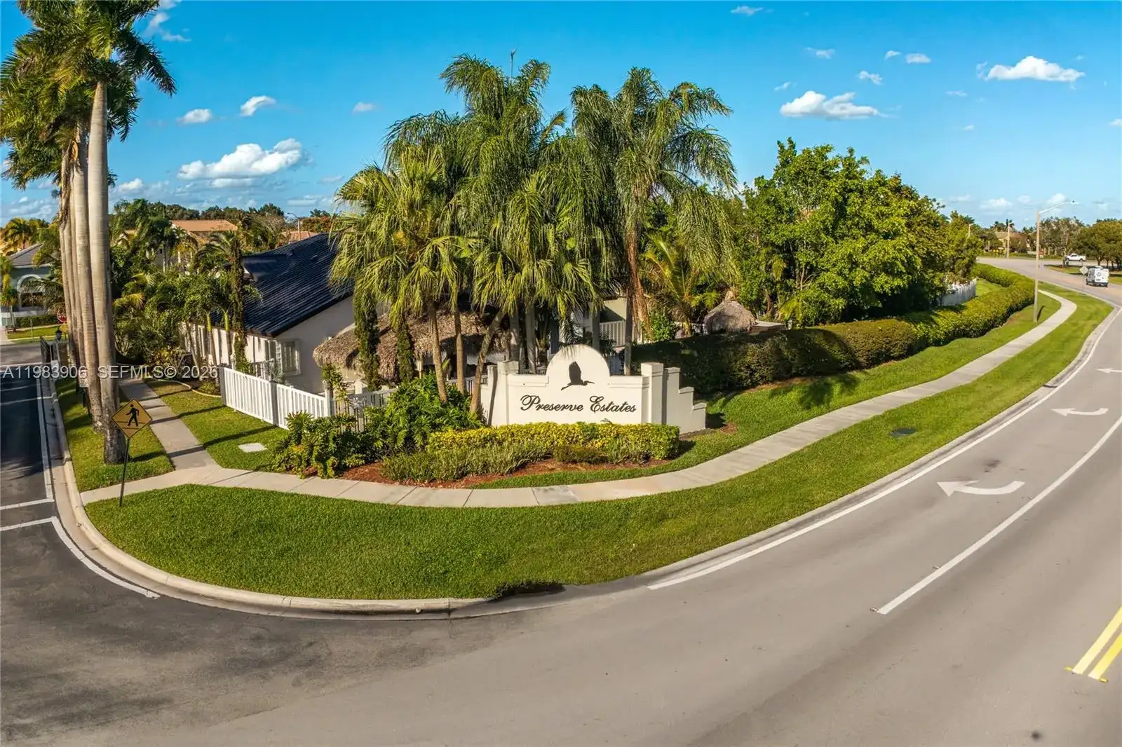 930 NW 197th Ave, Pembroke Pines FL 33029 photo 4