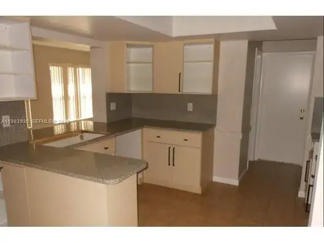 7540 Margate Blvd, Margate FL 33063 photo 5