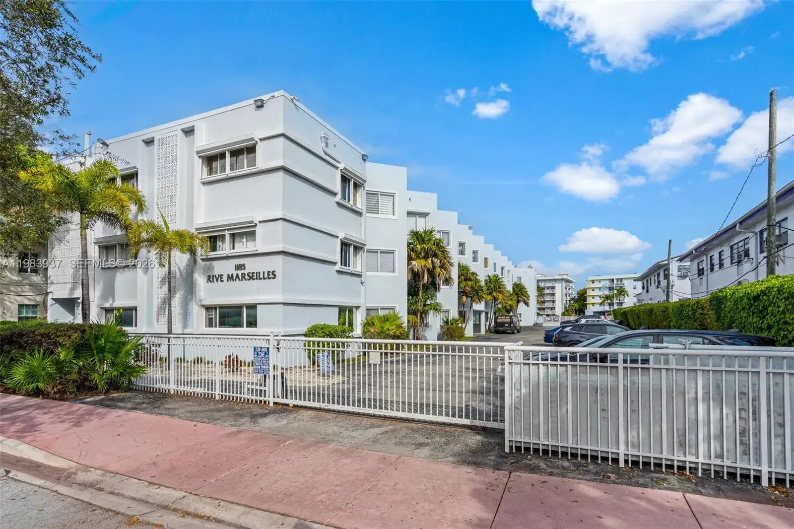 1 bedroom 1 bath Residential for sale at 1185 Marseille Dr # 202, Miami Beach FL 33141