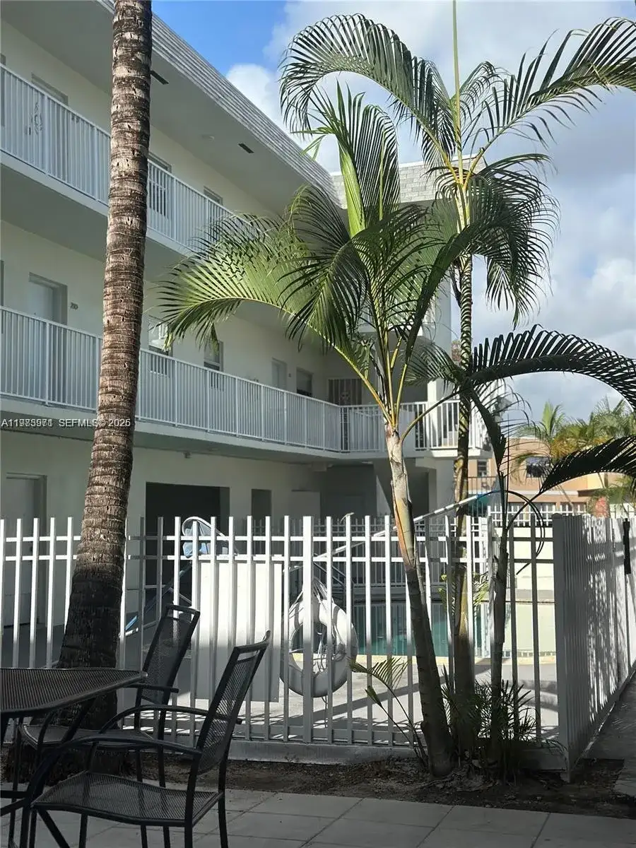 12890 NE 8th Ave # 101, North Miami FL 33161 photo 3