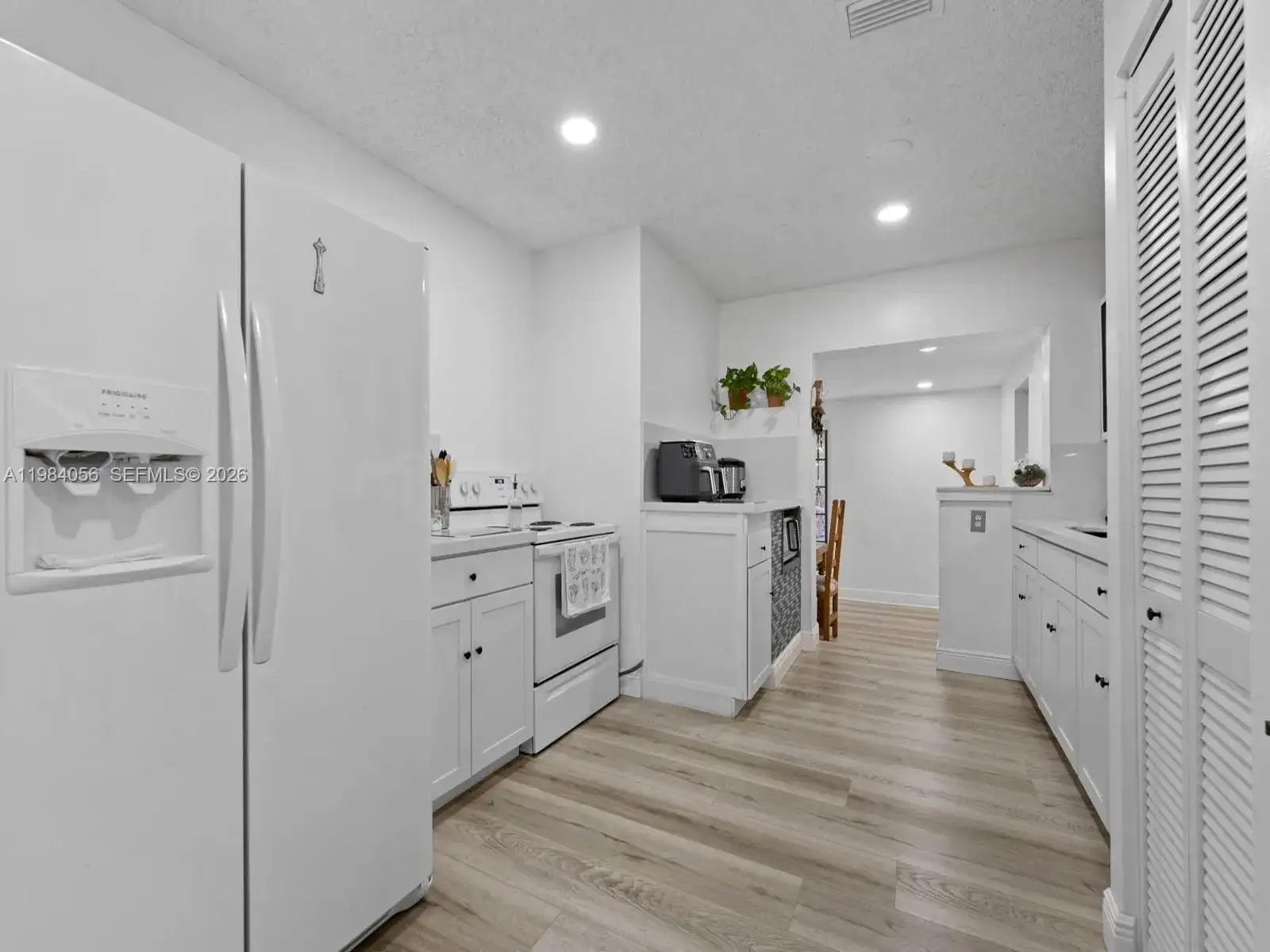 9365 Jamaica Dr, Cutler Bay FL 33189 photo 3