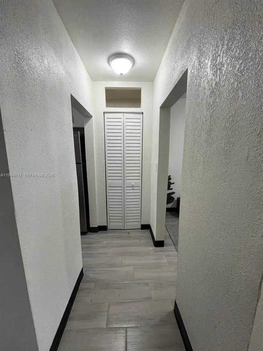 140 NW 13th St, Miami FL 33136 photo 5