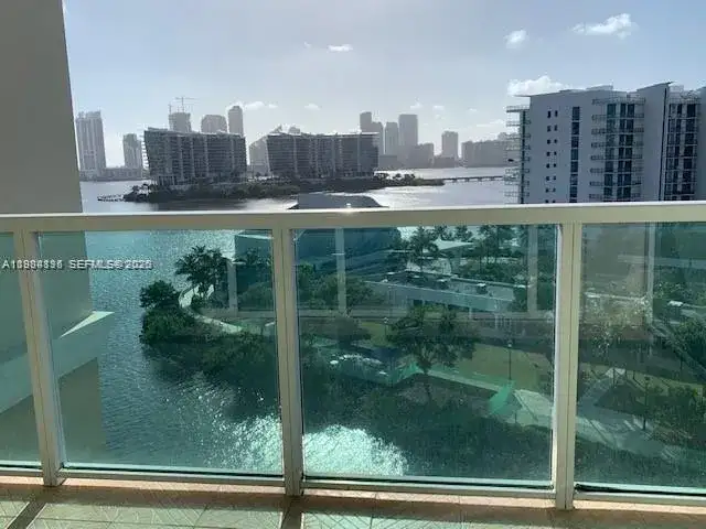 3330 NE 190th St # 1018, Aventura FL 33180 photo 2