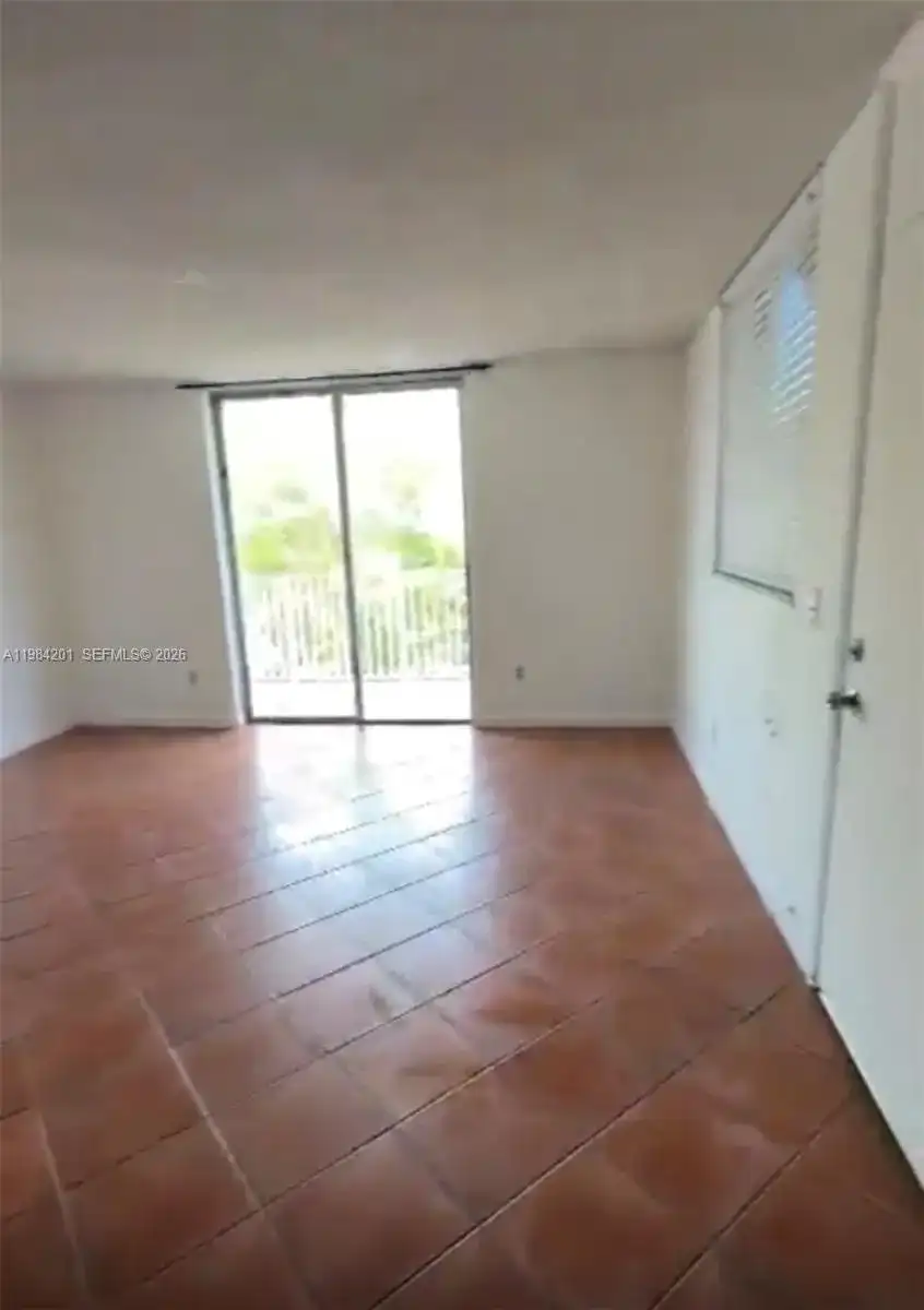1801 S Treasure Dr # 414, North Bay Village FL 33141