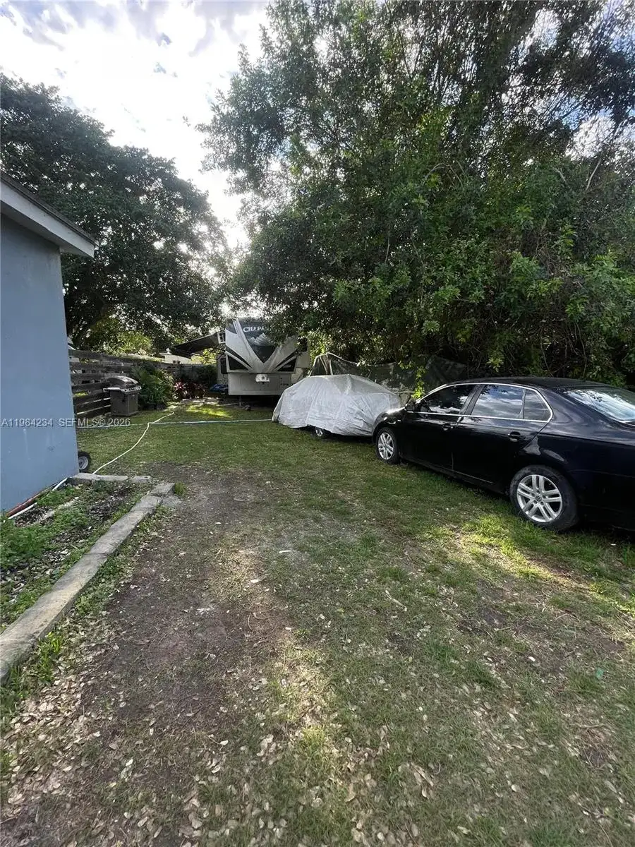 23110 SW 123rd Ct, Miami FL 33170 photo 3