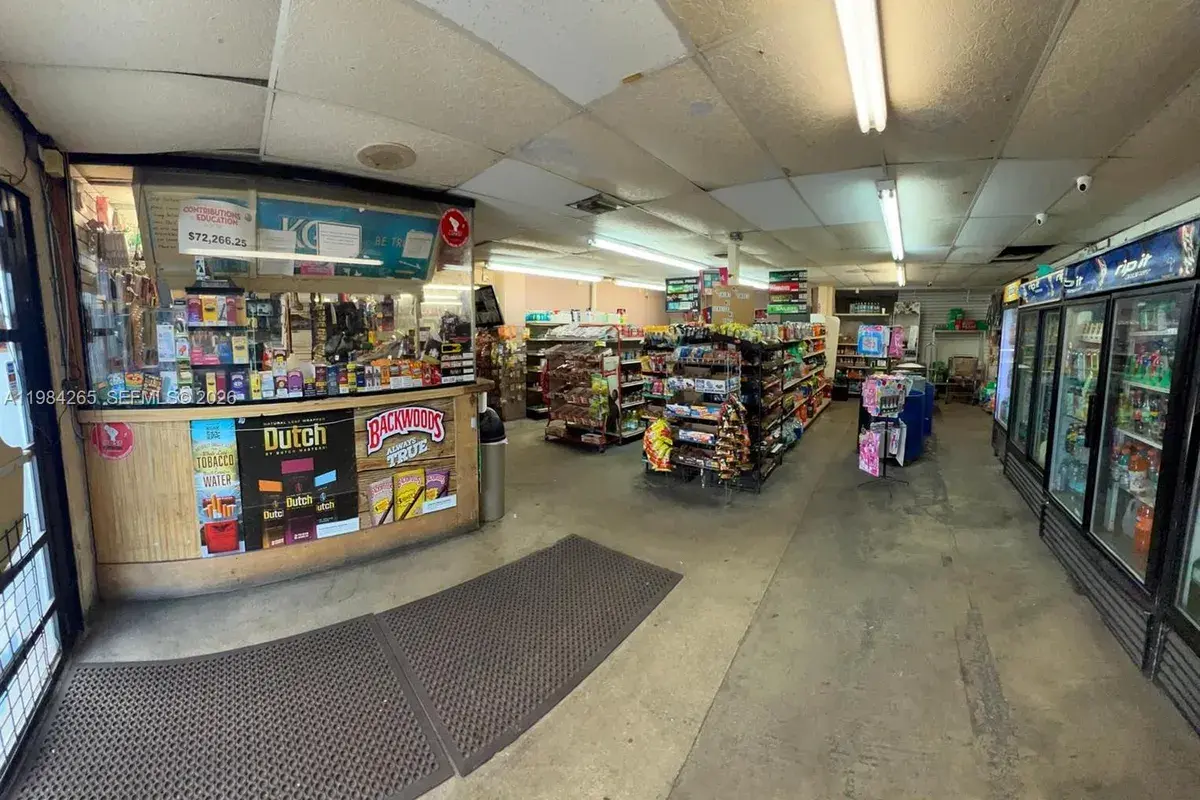 1186 NW 103rd St, Miami FL 33150