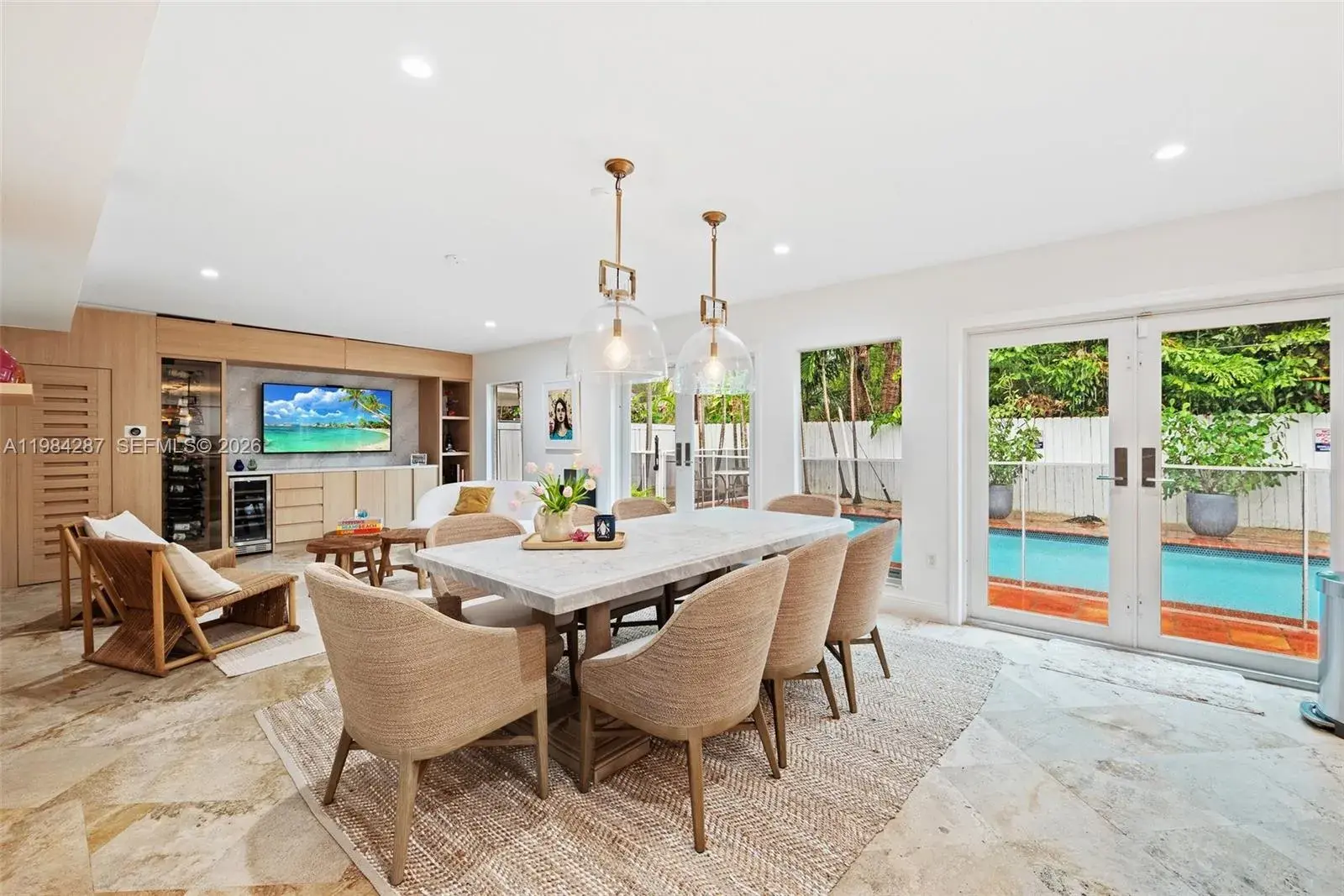 200 W Mashta Dr, Key Biscayne FL 33149