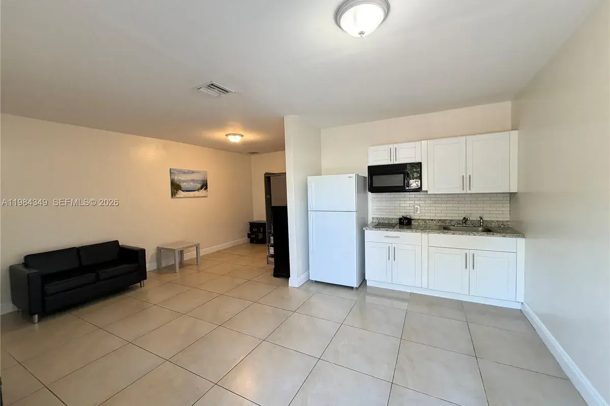 808 NW 19th St # D, Fort Lauderdale FL 33311